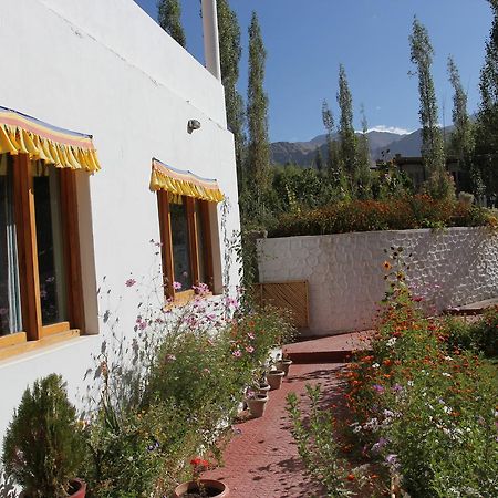 Hotel Jorchung Leh Extérieur photo